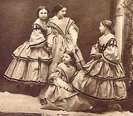 Rich Victorian Childrens Clothes1